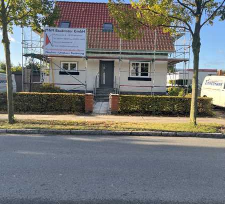 liebevoll renovierte 2-Raum-Dachgeschosswohnung mit Balkon