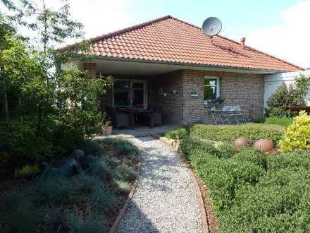 TOP-Bungalow, mit hoch effizienter Anlagetechnik (Wärmepume & PV-Anlage) im Buterland