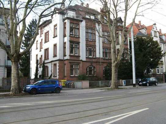 Heidelberg-Neuenheim : Stilvolle Stadtwohnung in bester Villenlage
