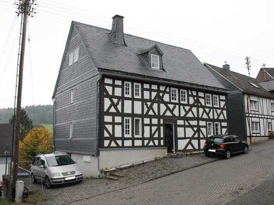 schöne Wohnung in Friedewald - Nähe Schloss - zu vermieten