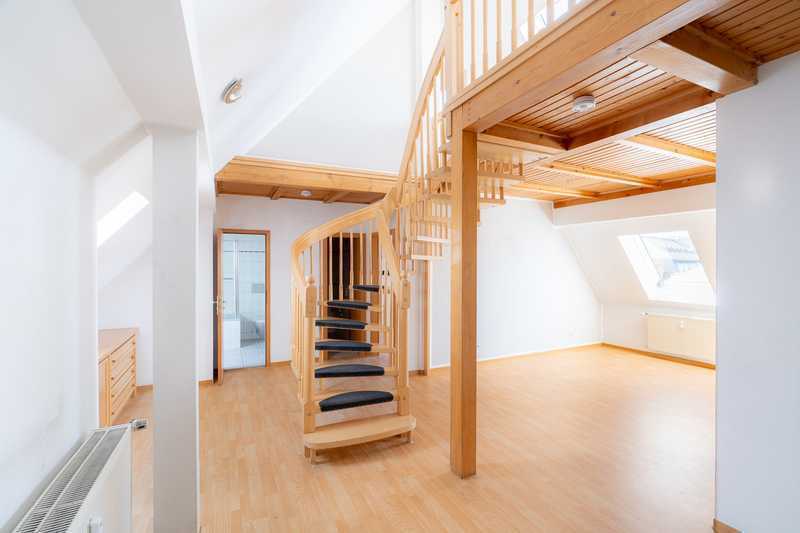 Genießen Sie das gute Gefühl, angekommen zu sein! Blick bis zum Fernsehturm, Garten möglich!