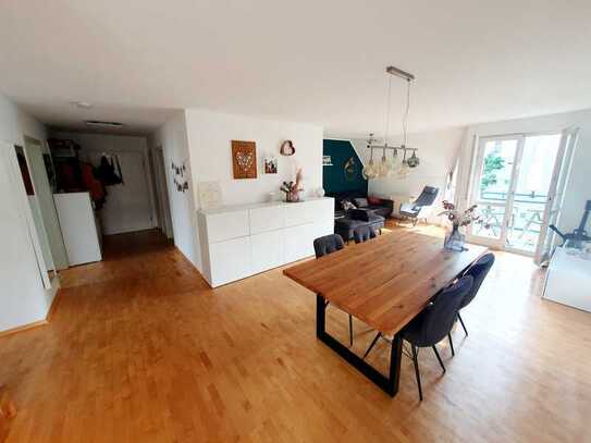 Lichtdurchflutete 4,5-Zimmer-Maisonette-Wohnung in Top-Lage