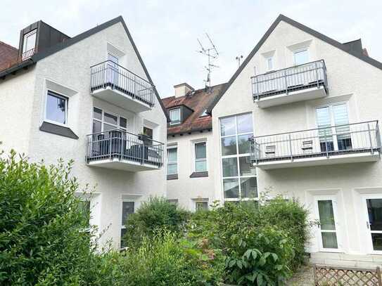 RENOVIERTE 4-ZIMMER-WOHNUNG MIT BALKON IN ZENTRALER LAGE VON NEUBIBERG