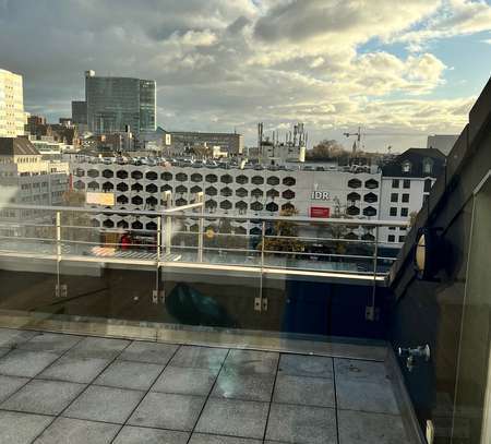 Helle 3 Zimmerwohnung mit Dachterrasse - Blick auf den Carlsplatz