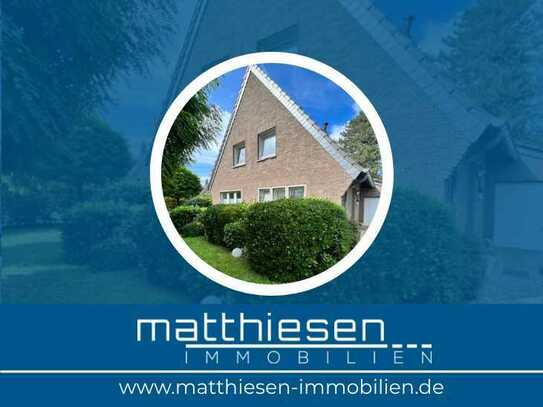 Freistehendes Einfamilienhaus mit Garage und großem Grundstück in favorisierter Lage in Kempen