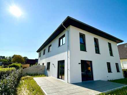 ERSTBEZUG: Top-moderne, Niedrigenergie-DHH in Horgau, EBK, 5,5 Zimmer (Augsburg Land)