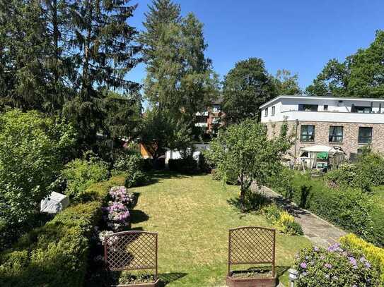 EFH - Grundstück in Alt-Osdorf
für 2,5 - geschossiges Haus im Bauhausstil