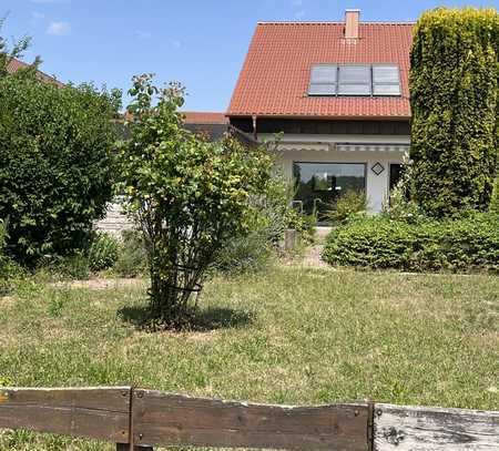 Doppelhaushälfte mit schönem Garten in unverbauter Randlage ab sofort zu vermieten