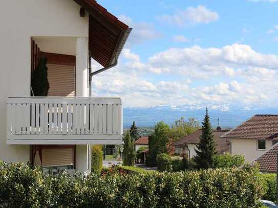 Gepflegte 3-Zimmer-Hochparterre-Wohnung mit Balkon und Einbauküche in Markdorf