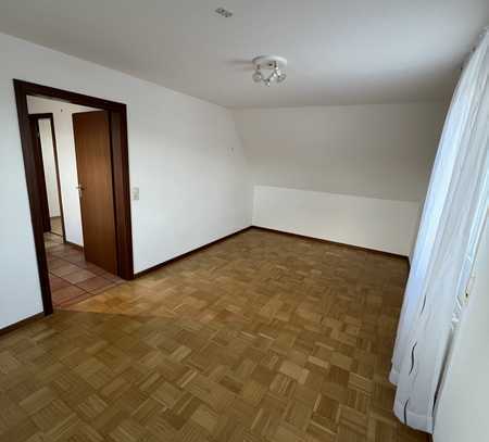 Geschmackvolle 4-Raum-Maisonette-Wohnung mit gehobener Innenausstattung mit EBK in Frickenhausen