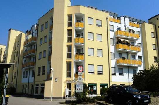 Attraktive 2-Zimmer-Wohnung mit 2 Dachterassen und Tiefgaragenstellplatz