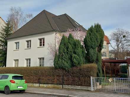 Univiertel - Mehrfamilienhaus mit drei Wohnungen o. Büros o. Praxis