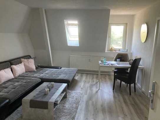 gemütliche 2 Zimmer DG-Wohnung in Moers-Hochstraß - optional mit EBK