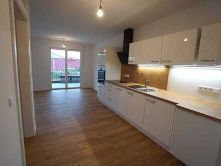 Erstbezug: Hochwertig ausgestattete, moderne 2-Zimmer-Wohnung mit Südbalkon und EBK in Top Lage