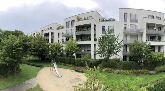 Neuwertige Unmöblierte 3-Zimmer-Wohnung mit Balkon, 2 Bäder und EBK