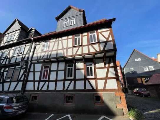 Romantisches, frisch renoviertes Fachwerkhaus mit ELW. am Schloss * Büdingen-Altstadt