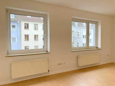 2-Zimmer-Wohnung auf Ackerstraße mit Balkon