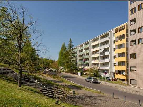 Viel Platz in der 2-Zimmer-Wohnung mit Balkon und Aufzug