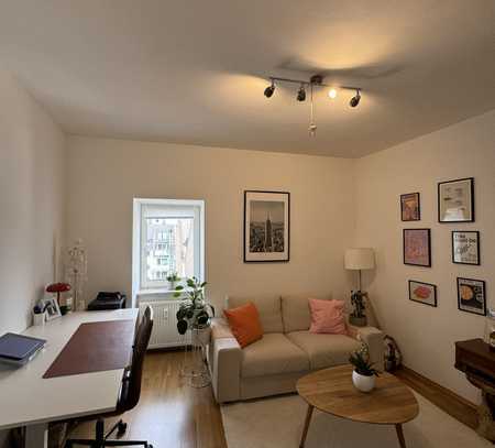 Teilmöblierte 1-Zimmer-Maisonette-Wohnung mit gehobener Innenausstattung in Niederrad