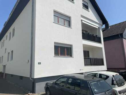 Gepflegte EG-Wohnung mit drei Zimmern und Balkon in Büttelborn