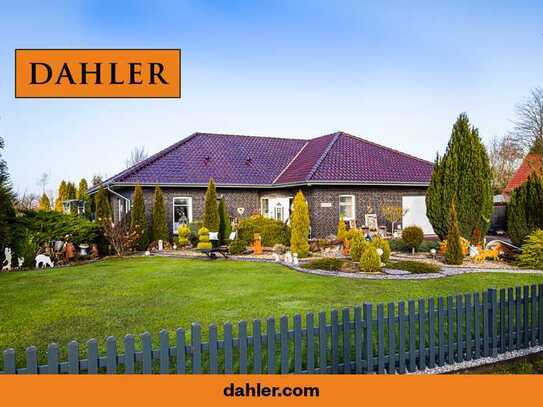 Traumhafter Bungalow mit parkähnlichem Garten und großzügiger Raumaufteilung