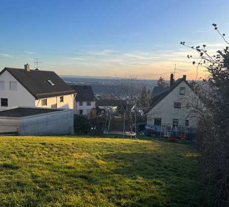 Esslingen-Liebersbronn, Baugrundstück für Einfamilienhaus in traumhafter Aussichtslage.