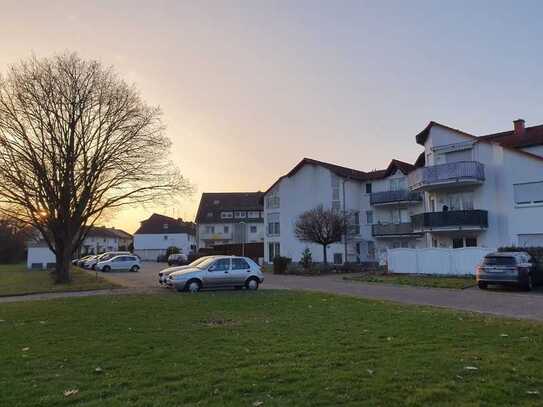 Schöne, geräumige ein Zimmer Wohnung in Rodgau Nieder- Roden in kleiner Wohneinheit.