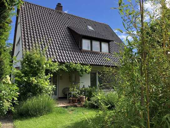 Haus in großem Grundstück 800 qm