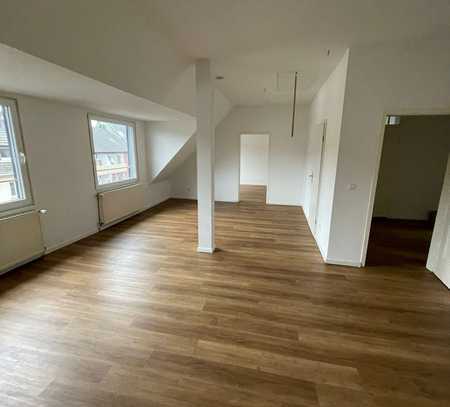 moderne und helle 2 Zimmer Wohnung (65m²) Nähe Krayer Markt