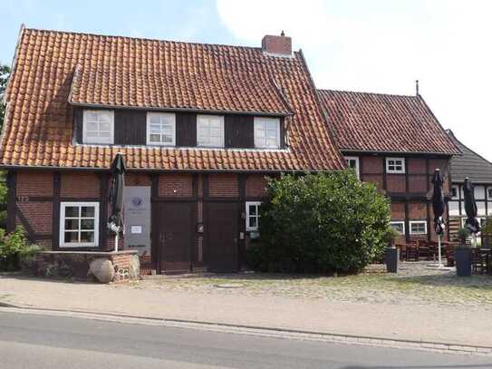 TOP! 2-Familienhaus oder Restaurant mit separater Wohnung