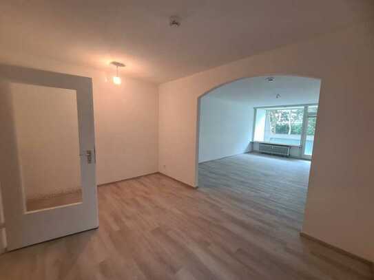 Erstbezug nach Renoverung - neuwertige 3-Zimmer-Wohnung mit Balkon in Offenbach