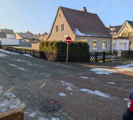 Einfamilienhaus mit großen Grundstück in guter Lage.