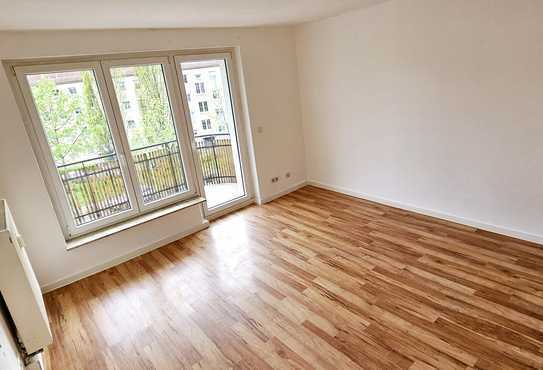 MEGA =》ZSCHOPAUERSTR. 145 / 2 ZI OASE, BALKON, EINBAUKÜCHE, TAGESLICHTBAD !!