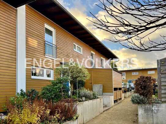 MODERNES REIHENMITTELHAUS MIT GARTEN UND STELLPLATZ