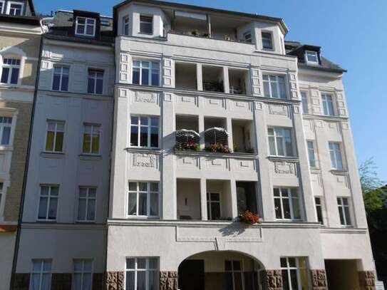 Hochwertige schicke 4-Raumwohnung mit Balkon und Stellplatz