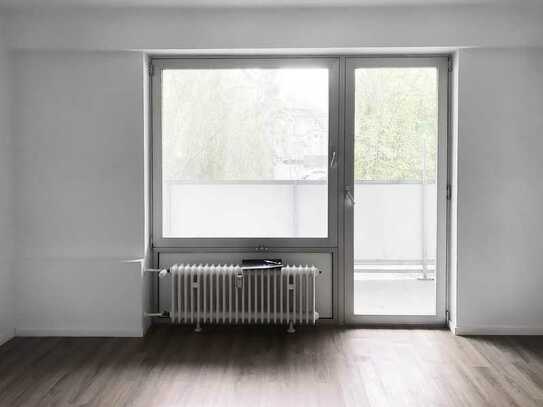 Schöne kleine frisch renovierte 1 ZKB-Wohnung mit Balkon in Wuppertal-Barmen