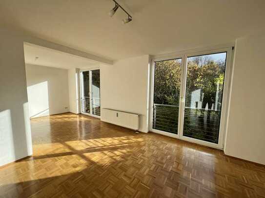 von privat - Bo-Stiepel - helle + moderne 3,5 Zimmer Wohnung (98qm) mit Parkett im Grünen