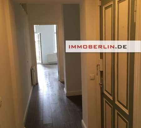 IMMOBERLIN.DE – Toplage! Exquisite Altbauwohnung mit Balkon, Loggia + Pkw-Stellplatz