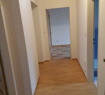 Geräumige 2 Zimmer-Wohnung in Würzburg Grombühl