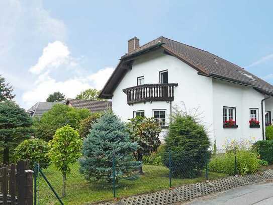 Großzügiges Familienhaus mit Home-Office in Adelsberg
