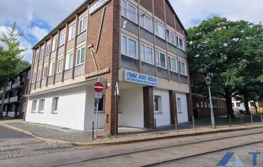 Kernsanierte, moderne und helle Erdgeschosswohnung in zentraler Lage