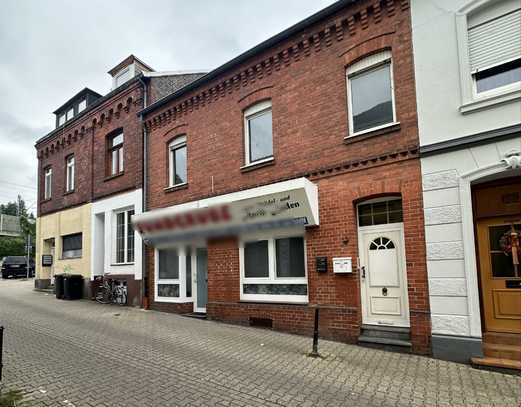 1-3 Familienhaus mit viel Potential in 52379 Langerwehe