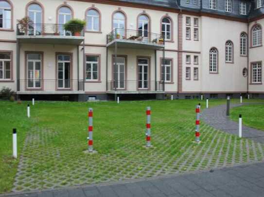 Traumhaft Schöne Altbauwohnung nähe Main