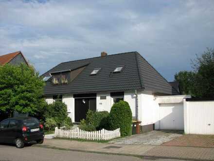 Großes Einfamilienhaus mit ELW zum Kauf/zur Miete in Mülheim (KP 650.000 € / Miete 2.500 €)