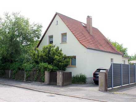 freistehendes Wohnhaus mit großem Grundstück in gefragter, zentrumsnaher Lage