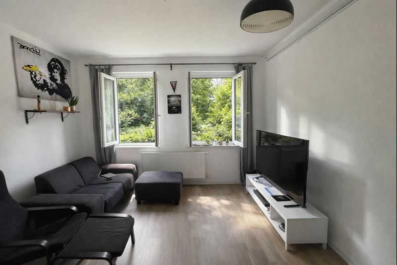 Von Privat , 3 Zimmer Wohnung im EG, Frankfurt-Unterliederbach