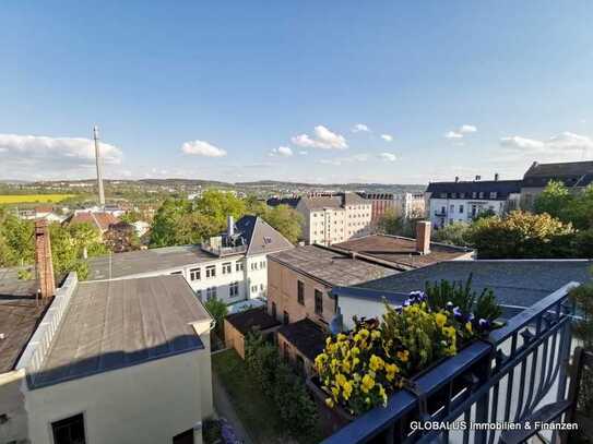 Schöne 4-Raum Dachgeschosswohnung in Zentrumsnähe mit Balkon und herrlichem Ausblick