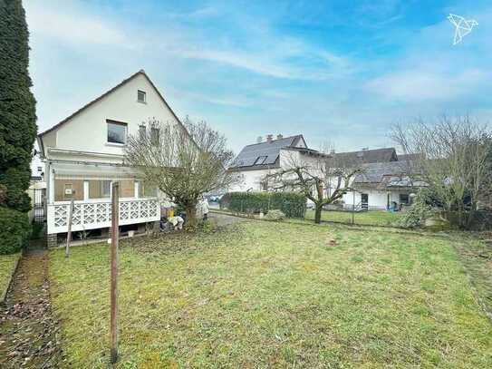 NEUES ZUHAUSE 🏡 Charmantes Zweifamilienhaus mit großem Garten in Nidderau!