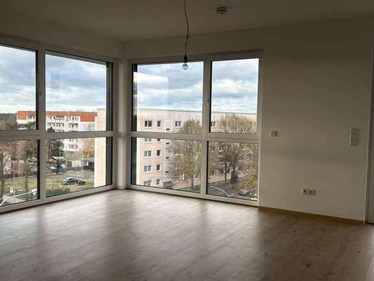 ab sofort! 3 Zi-Whg, Erstbezug! Balkon, Stellplatz, S-Bahn Fussläufig ca 10 min