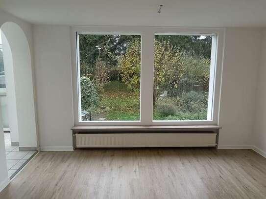 Sehr gepflegte 4-Zimmer Wohnung (90qm) mit Garten im beliebten Köln Brück